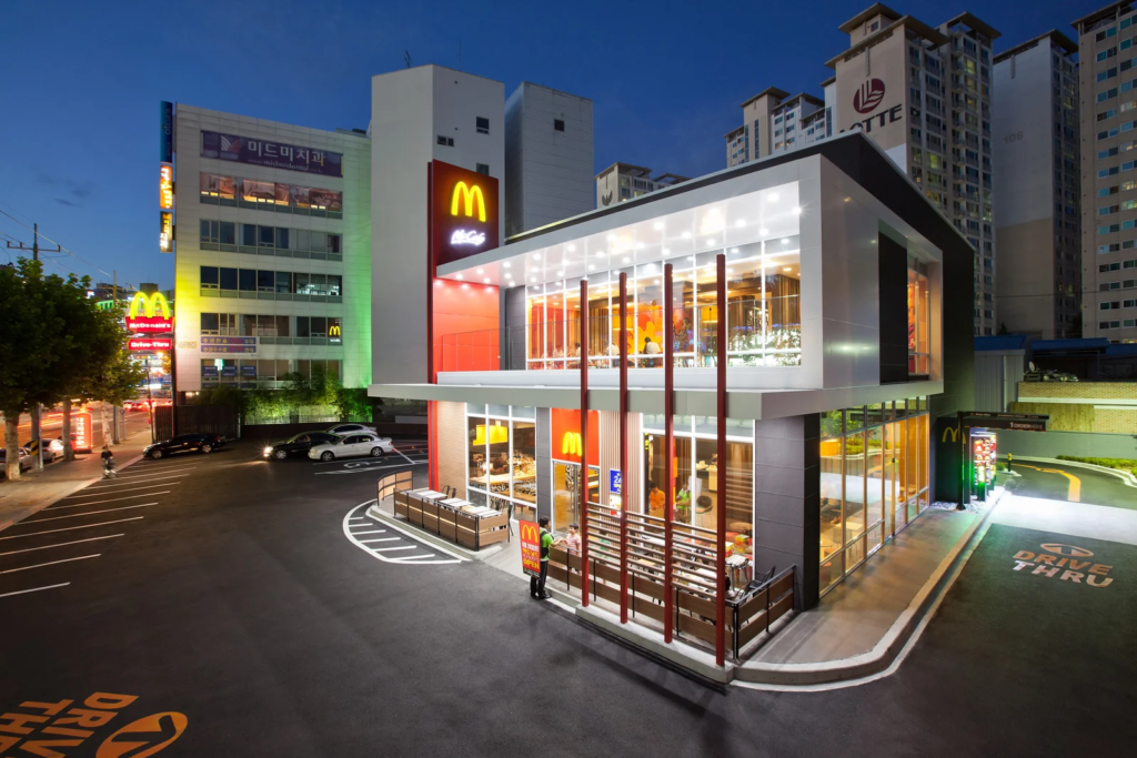 McDonald's zarobki pracownik właściciel